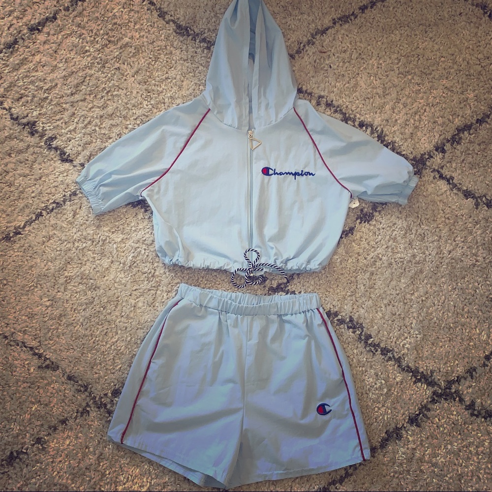 Champion cropped jacket - high waisted shorts set